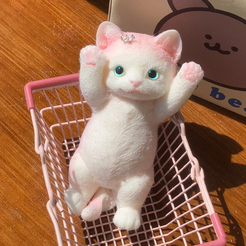 🎁😻Niedliches und weiches Spielzeug in Katzenform
