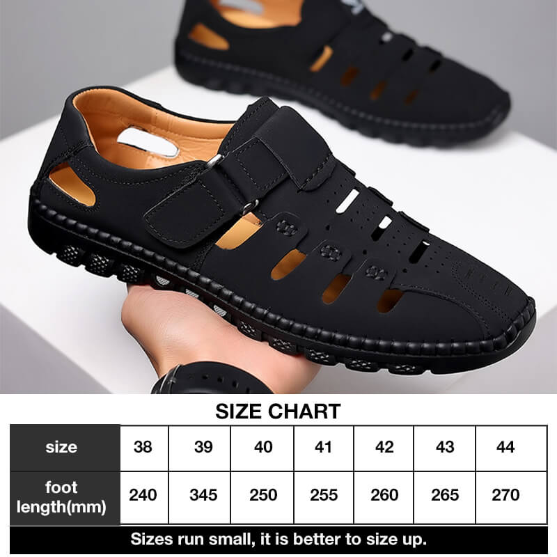 Modische PU-Ledersandalen mit Löchern