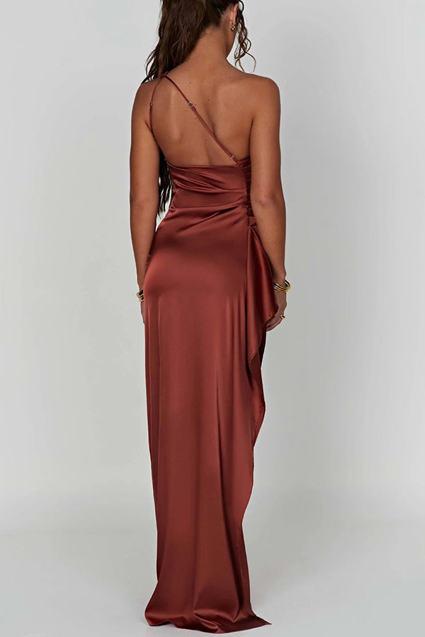 đ50% Rabattâ° Satinkleid in MaxilĂ€nge mit Schlitz und Drapierung, One-Shoulder-Design