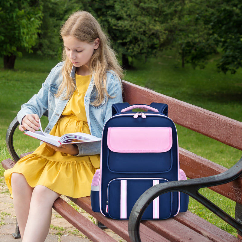 Großvolumiger Schulrucksack für Schüle