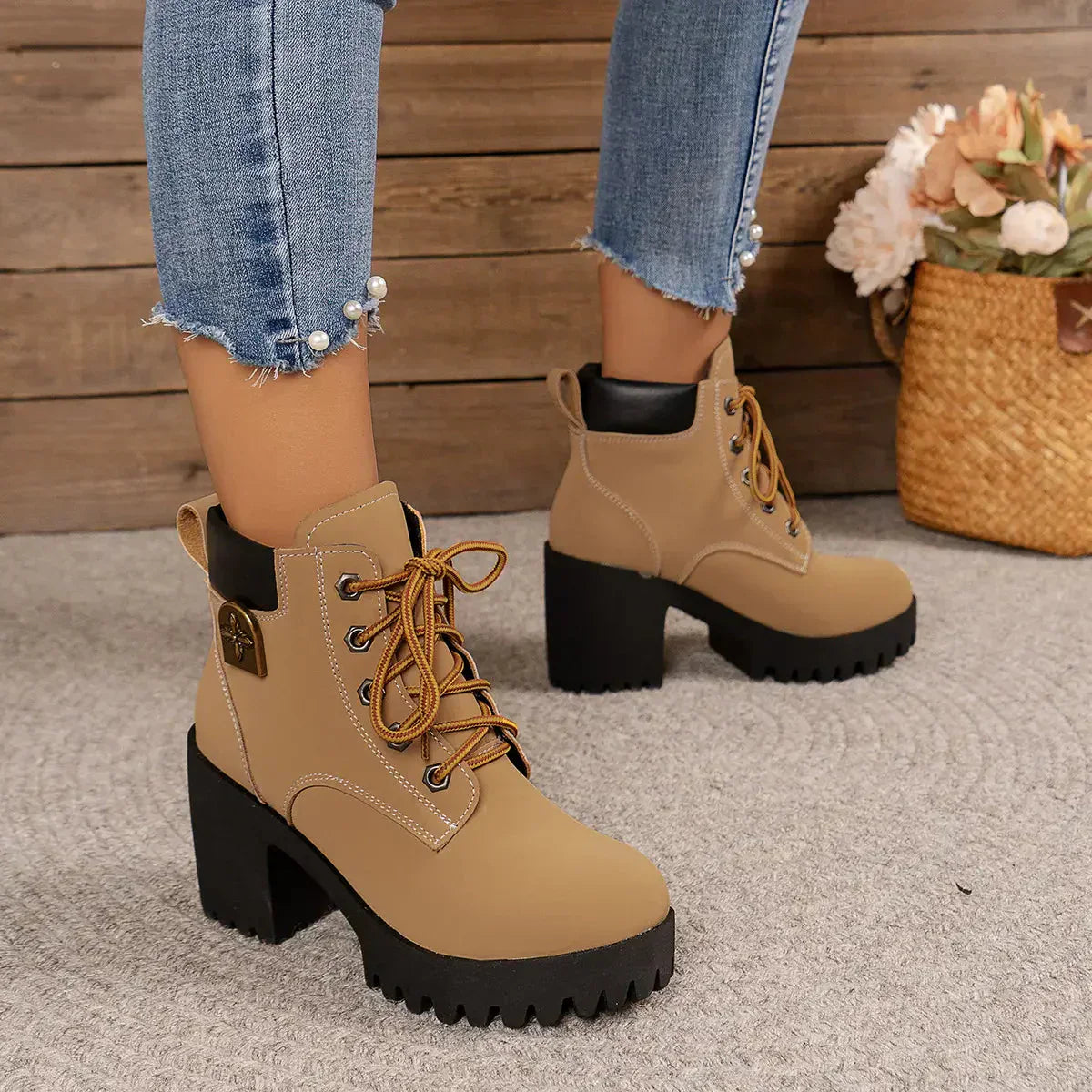 đĽă35-42ă đ˘â¨2025 Neuheit fĂźr diesen Herbst: Stiefeletten mit dicken Absätzen und Keilabsätzen â Retro-Modell mit SchnĂźrsenkeln fĂźr Damen