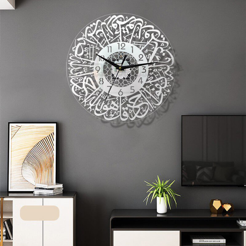 Dekorative Uhr mit Acrylspiegel