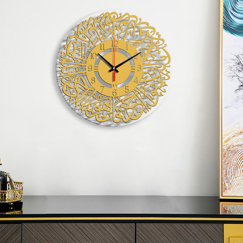Dekorative Uhr mit Acrylspiegel