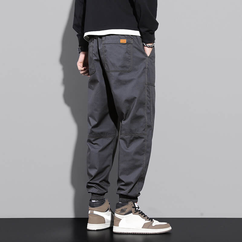 Locker sitzende Freizeithose