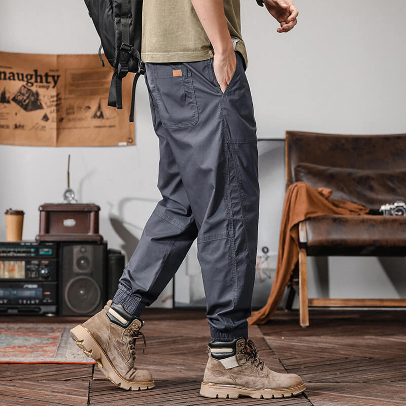 Locker sitzende Freizeithose