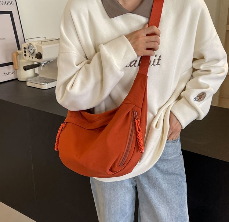 🎉Heiße Verkäufe - 50% OFF😍Designer Direktverkauf👜Damen Mode einfarbig Nylon Crossbody Hobo Tasche