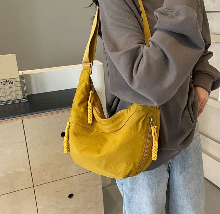 🎉Heiße Verkäufe - 50% OFF😍Designer Direktverkauf👜Damen Mode einfarbig Nylon Crossbody Hobo Tasche