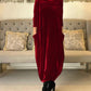 Neues schlankmachendes Longkleid mit Rundhalsausschnitt.