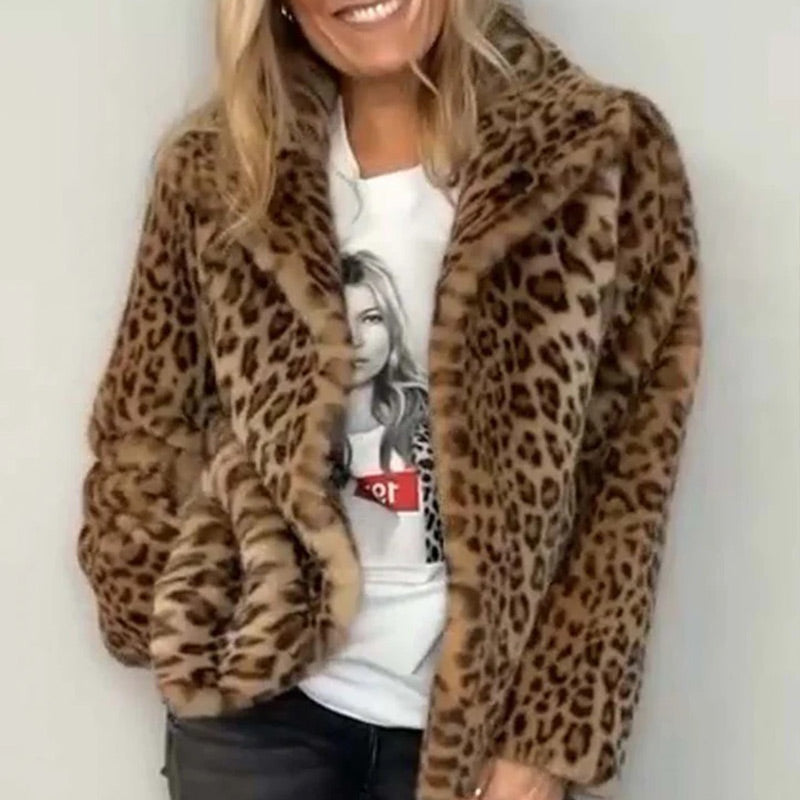 ❄️Winter Specials❄️ Flauschiger Kurzmantel mit Leoparden-Print für Damen