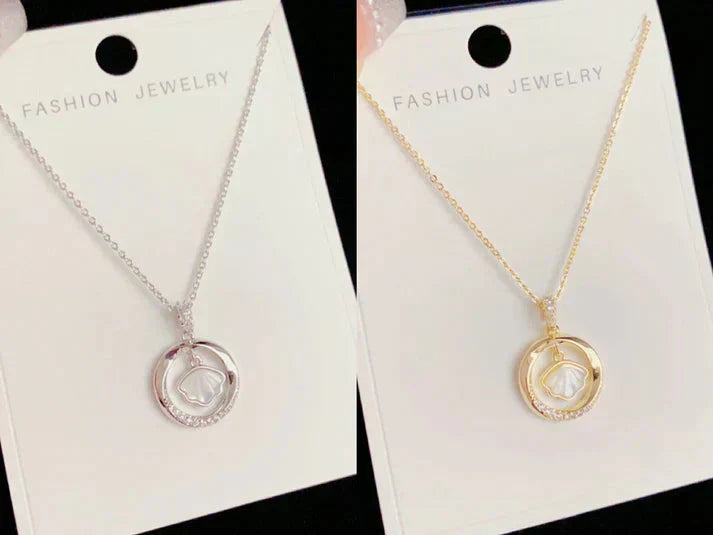 🌟 Charmante Halskette mit Zirkonia in Kreisform mit Jakobsmuscheln
