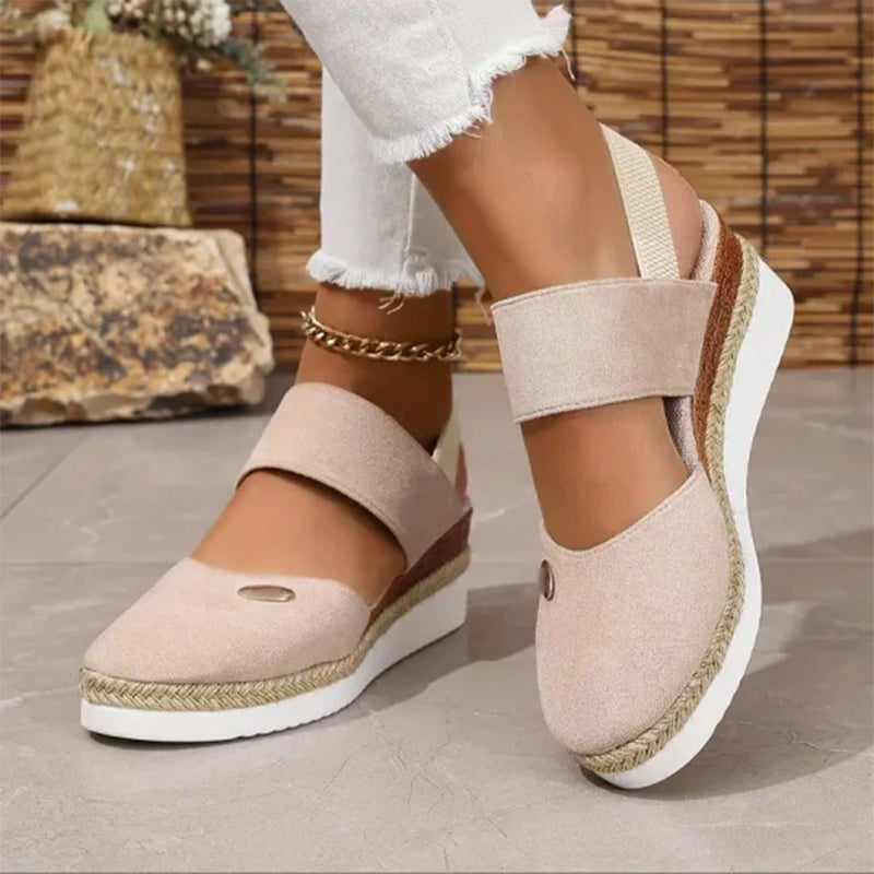 🥿Geschlossene Zehen Riemchensandalen mit niedrigem Keil🌈Verschiedene Farben nach Wahl