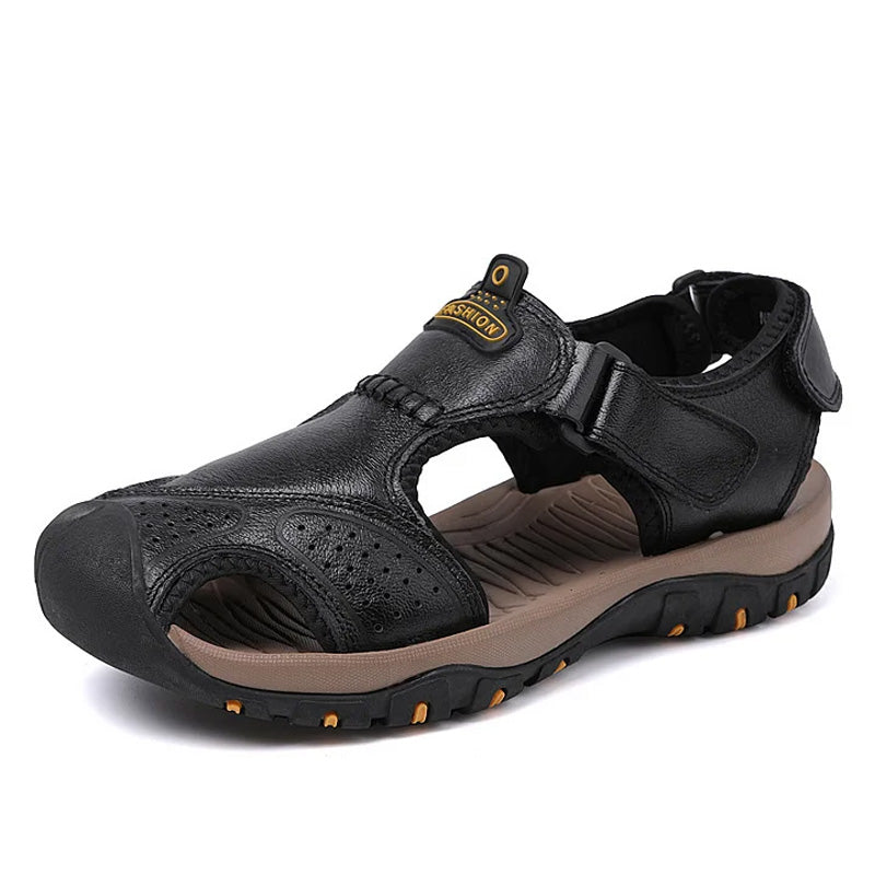 Lässige Sommersandalen mit geschlossener Zehenpartie und Klettverschluss für Herren
