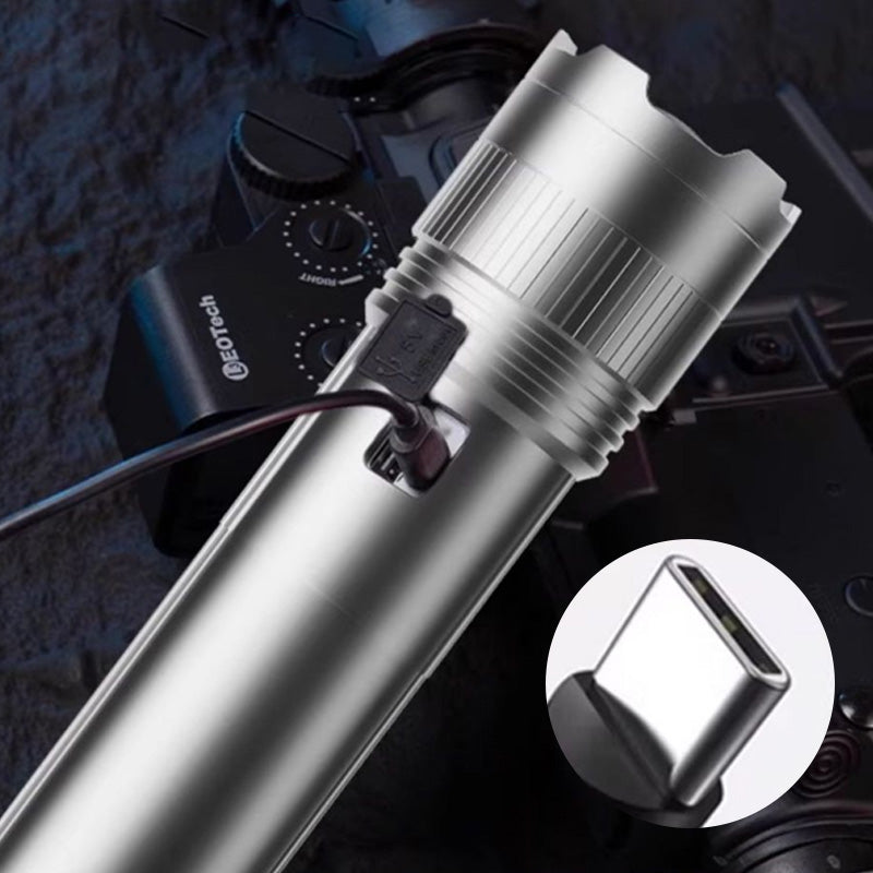🔦 50 % Rabatt! 🎉 Wiederaufladbare Taschenlampe mit 90.000 Lumen – Extrem hell, wasserdicht und mit langer Akkulaufzeit 📦