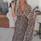 Damenkleid mit V-Ausschnitt und Leopardenmuster
