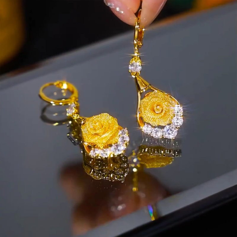 Elegante Mesh-Ohrringe mit Rosenmotiv