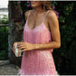 Damenkleid mit Federfransen und Pailletten-Spaghettiträgern