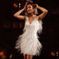 Damenkleid mit Federfransen und Pailletten-Spaghettiträgern