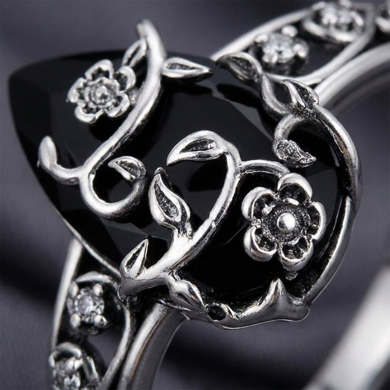 Böhmischer Vintage-Blumenranken-Ring