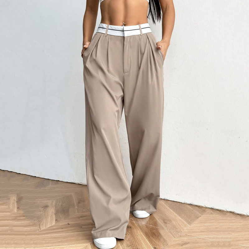 Stylische Hose mit weitem Bein 💃 Farblich abgesetzter Bund + hoher Bund ✨ Perfekt fürs Büro oder zum Shoppen 👜