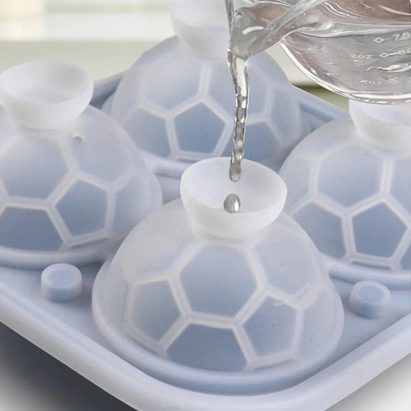 Eisballform aus Silikon in Fußballform