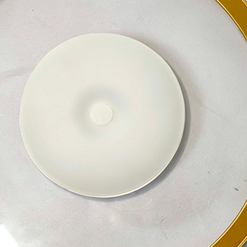 Schwebendes Wandregal mit integriertem Ambiente-LED-Licht