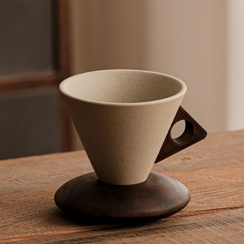 ☕ 50 % RABATT! 🍂 Vintage-Kaffeetasse – Holzgriff & Untertasse – Stilvoll & rustikal – Handgefertigte Keramik mit ergonomischen Holzelementen ✨