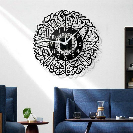 Dekorative Uhr mit Acrylspiegel