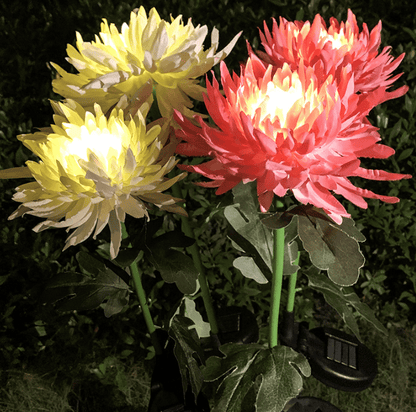 LED-Solar-Gartenlampe aus künstlichen Chrysanthemen